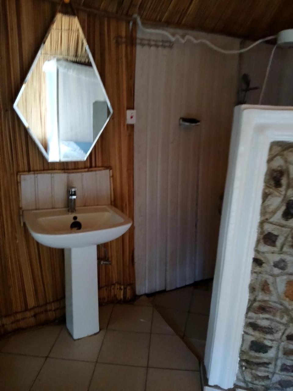 Ches Bay Resort Nangina エクステリア 写真