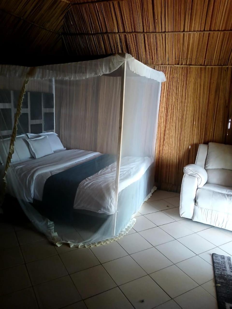 Ches Bay Resort Nangina エクステリア 写真
